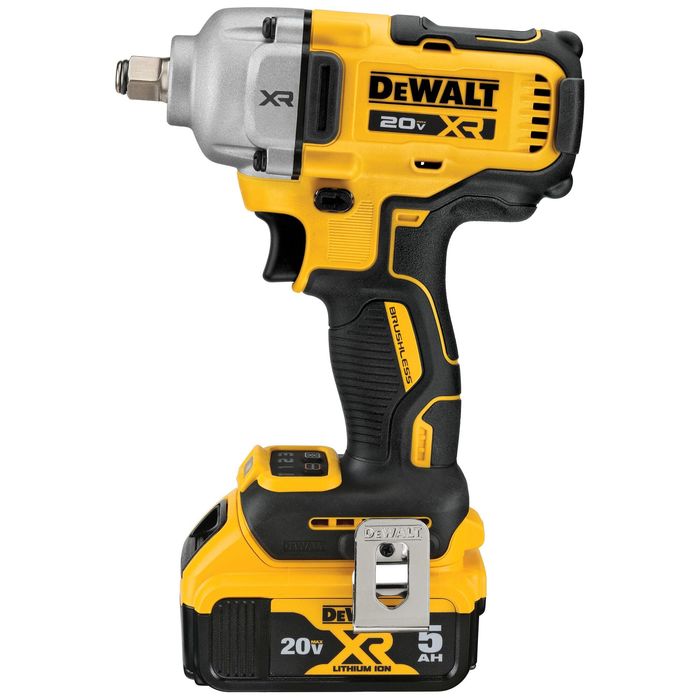 Dewalt 1/2in 20 Volt MAX Mid Range Impact Wrench with Hog Ring Kit